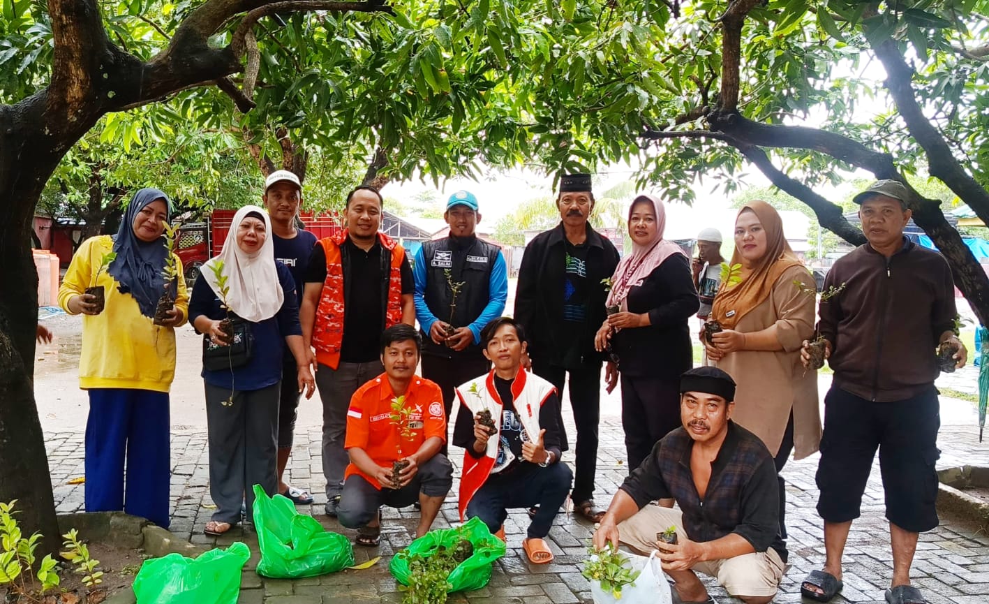 Aksi Hijau dan Berbagi Takjil Jadi Penanda Setahun Gerakan Rakyat di Sulsel