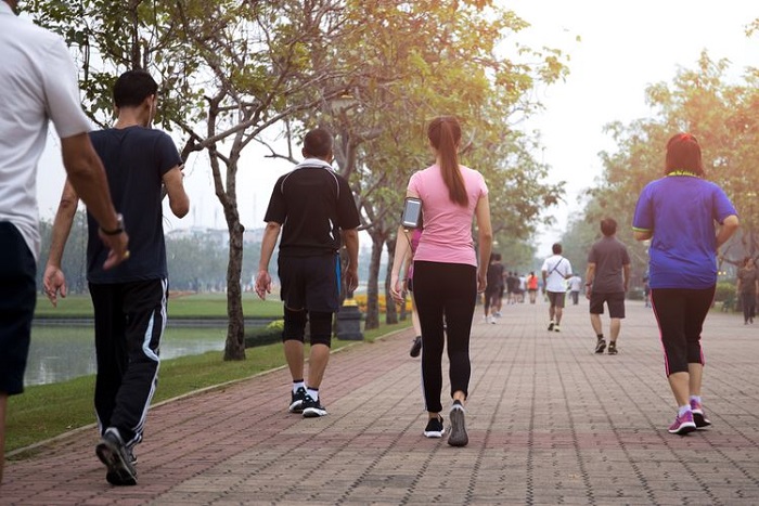 Rutin Jalan Kaki Setiap Hari Menyehatkan Jantung, Paru-Paru dan Hati