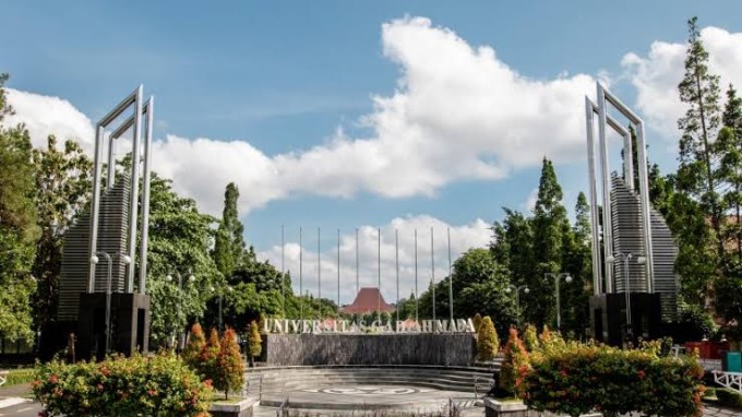 Soal Ujian Masuk UGM UTUL Lengkap SAINTEK dan SOSHUM sebagai Strategi Persiapan Akademik