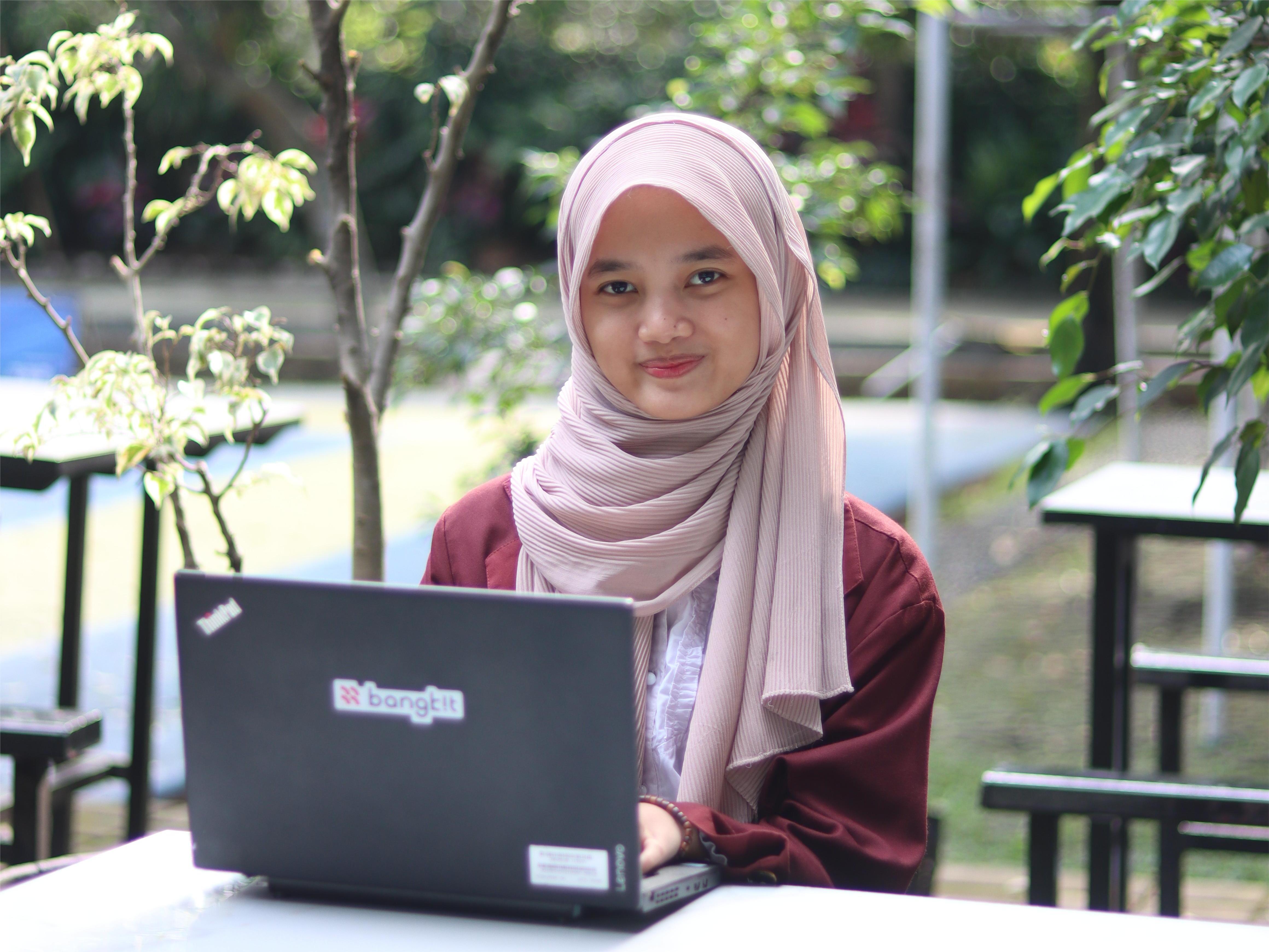 Kuliah Bisnis Digital Bikin Kamu Siap Hadapi Dunia Kerja? Ini Alasannya