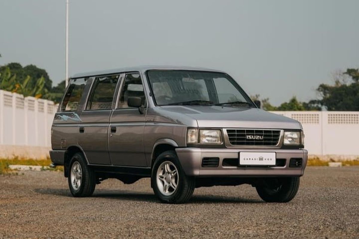 Perbandingan Isuzu Panther Kotak vs Kijang Diesel Lawas