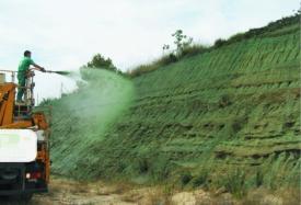 Hydroseeding : Solusi Efektif untuk Penghijauan dan Pengendalian Erosi Lahan